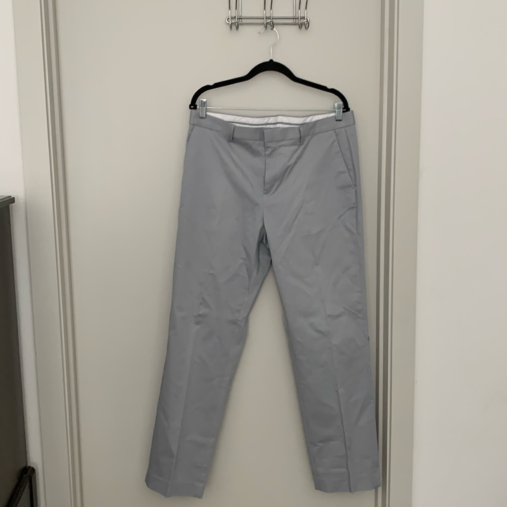 Men’s Calvin Klein dress pants, light gray. 34x30 like brand new condition.
